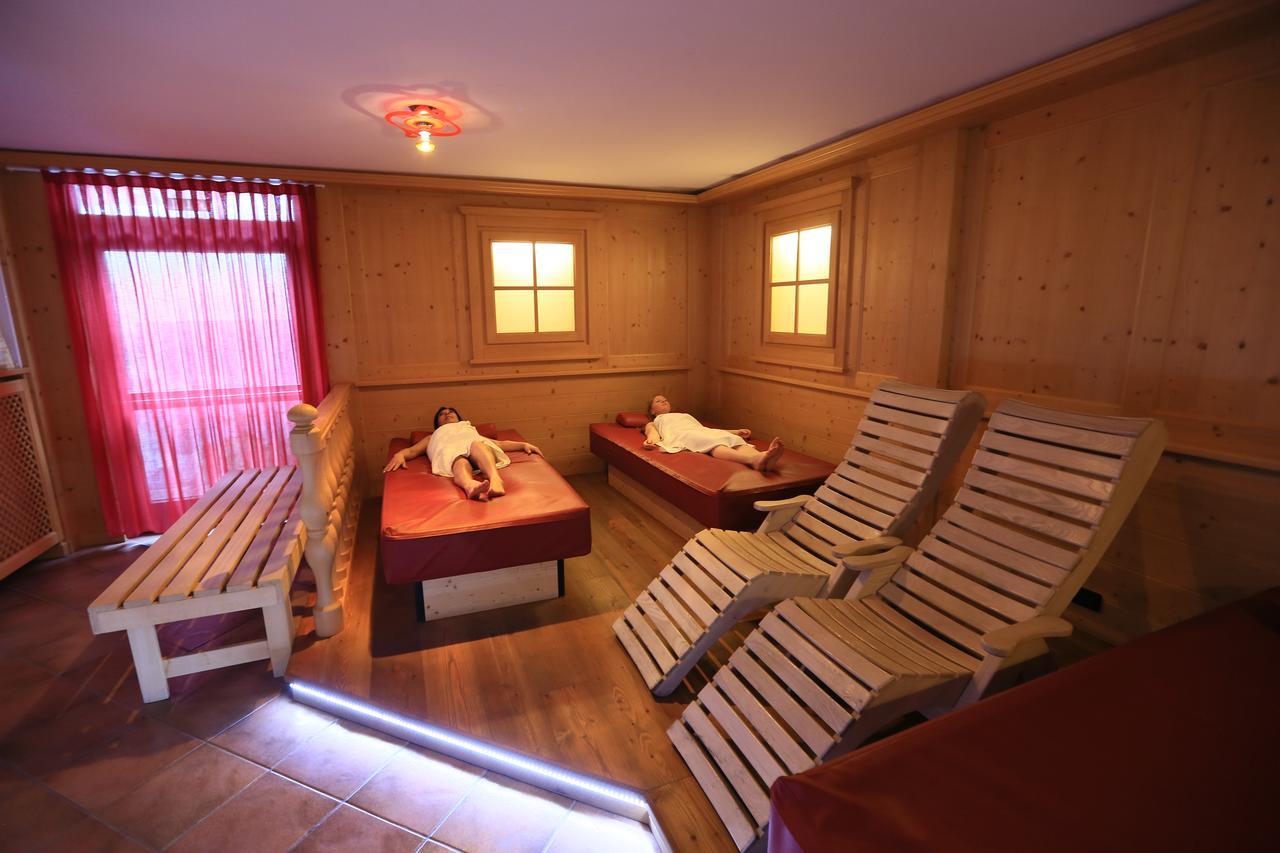 Albergo Arnica Canazei Zewnętrze zdjęcie